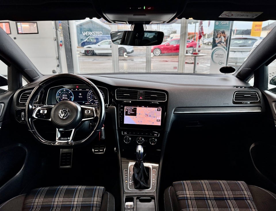 VW Golf VII 1,4 GTE DSG 5d