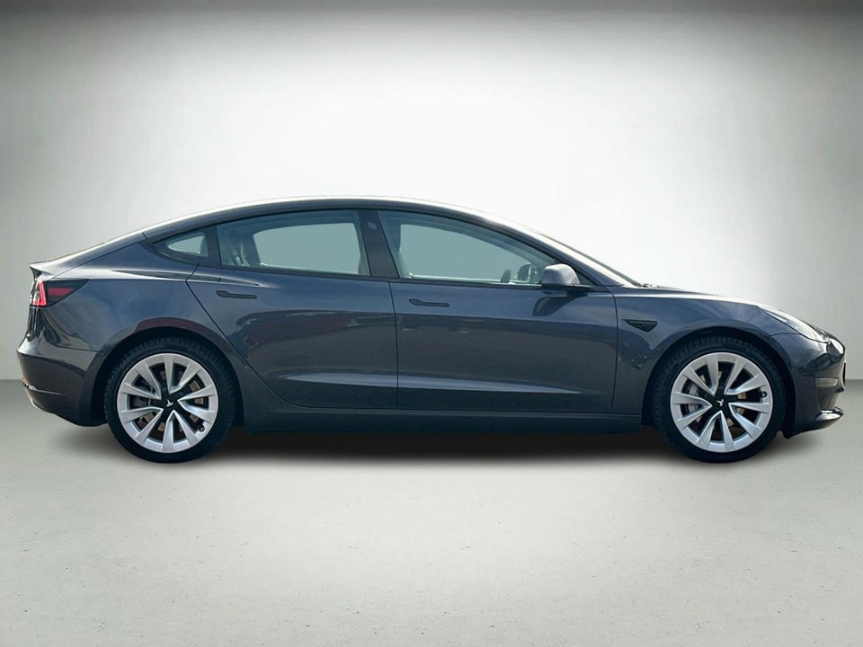 Tesla Model 3 Long Range AWD 4d