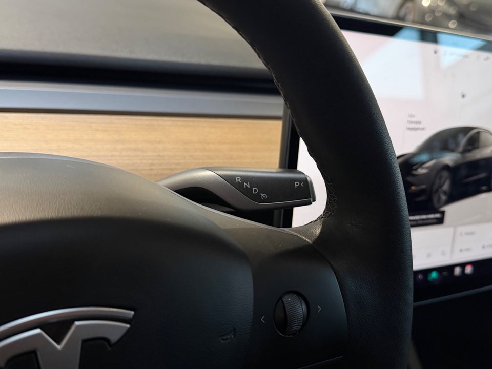 Tesla Model 3 Long Range AWD 4d