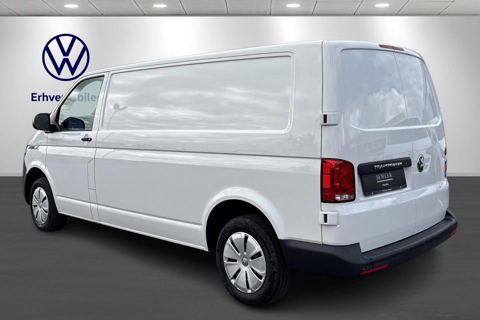 VW Transporter 2,0 TDi 110 Kassevogn lang