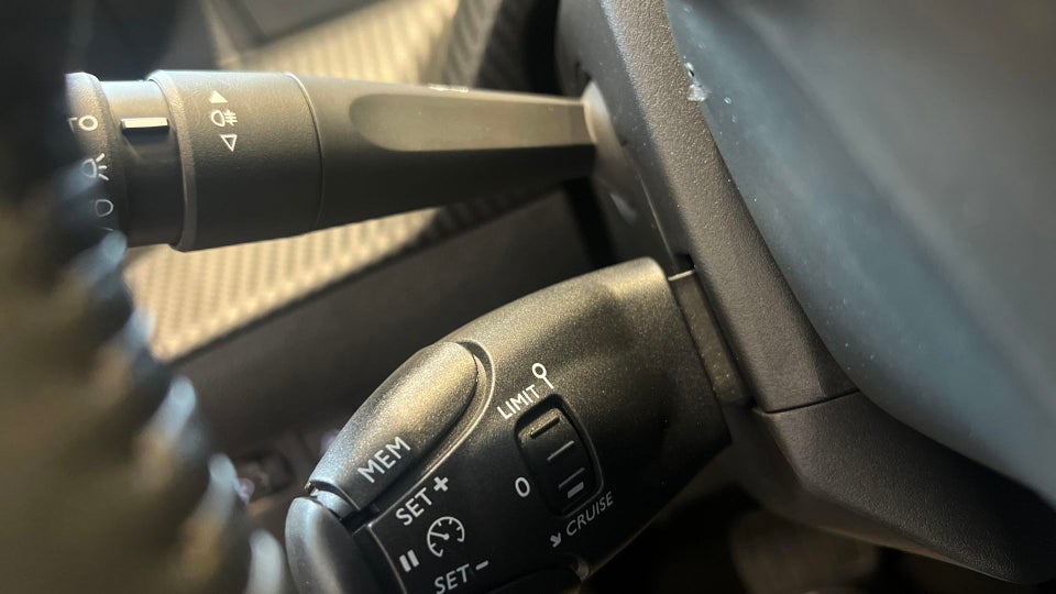 Peugeot e-2008 50 Active 5d