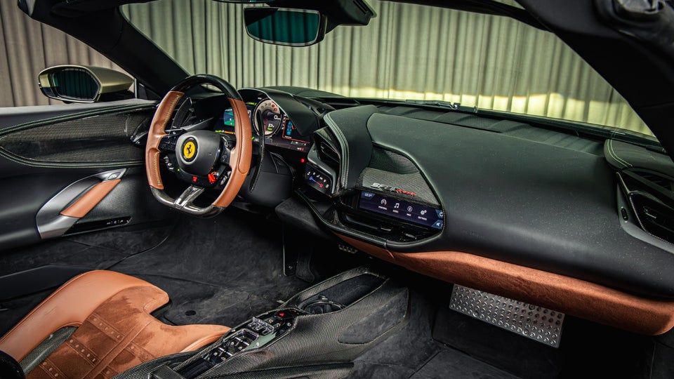 Ferrari SF90 Spider 4,0 DCT 2d