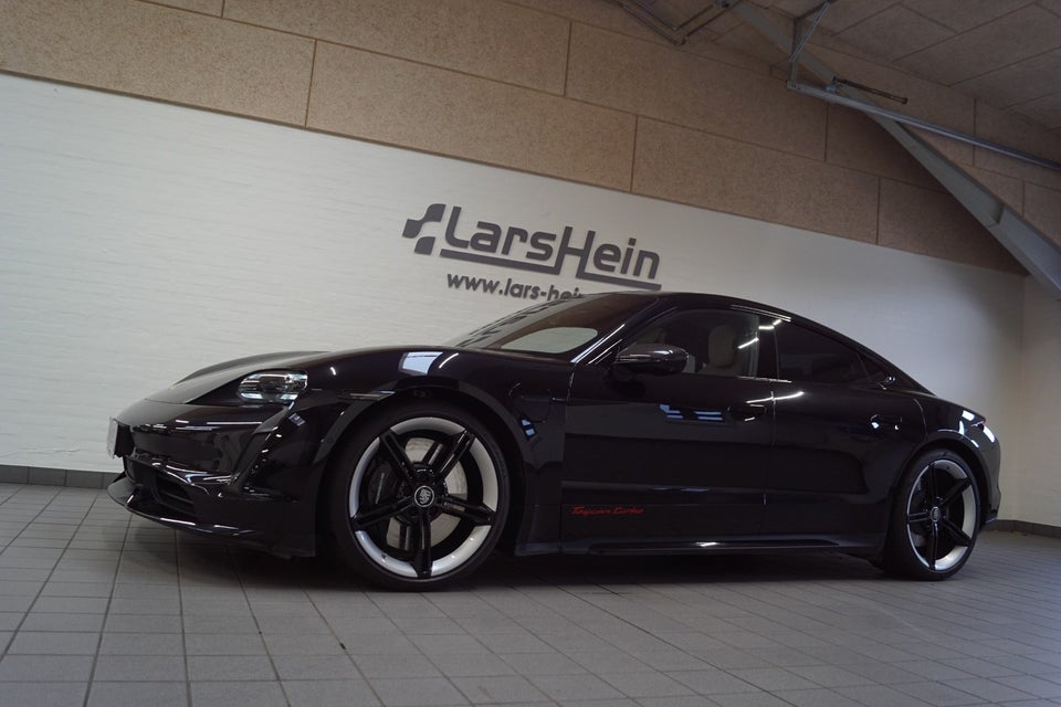 Porsche Taycan Turbo Performance+  4d