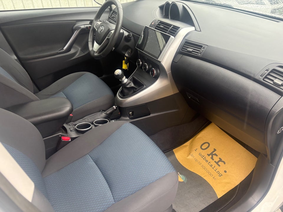 Toyota Sportsvan 2,0 D-4D T1 5d