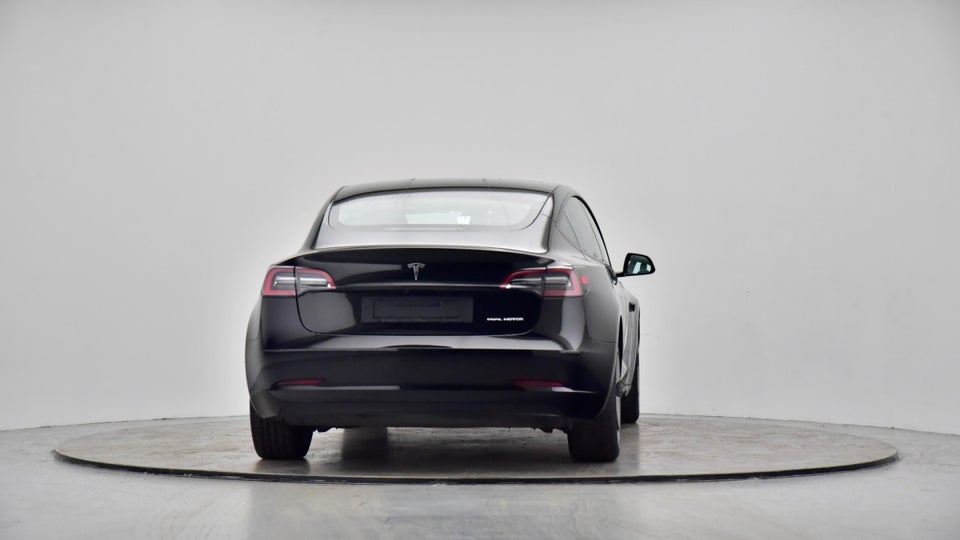 Tesla Model 3 Long Range AWD 4d