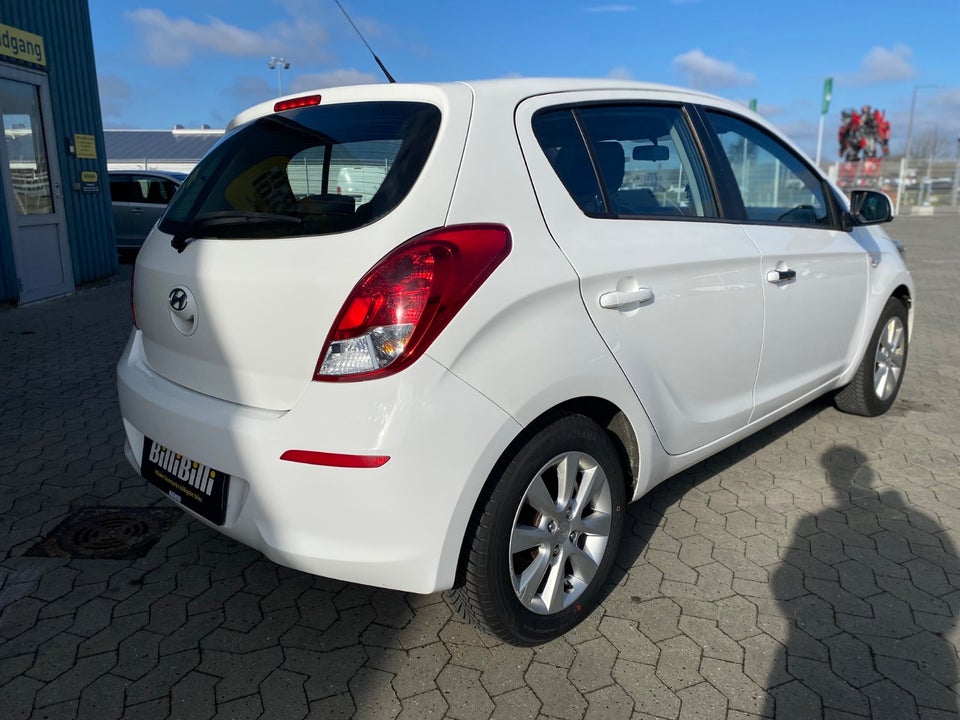 Hyundai i20 1,4 Classic 5d