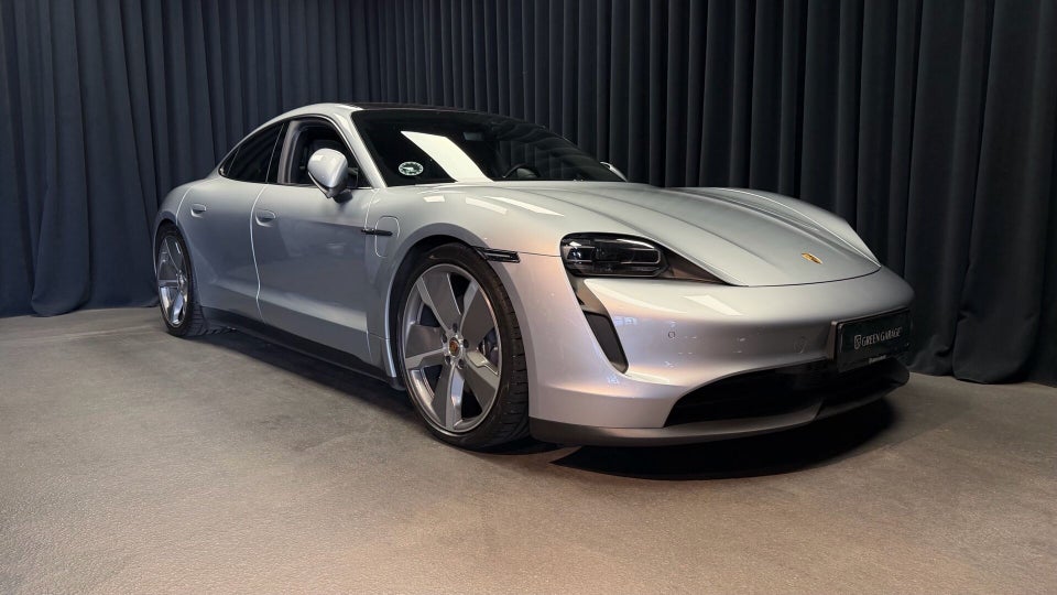 Porsche Taycan Performance+ 4d
