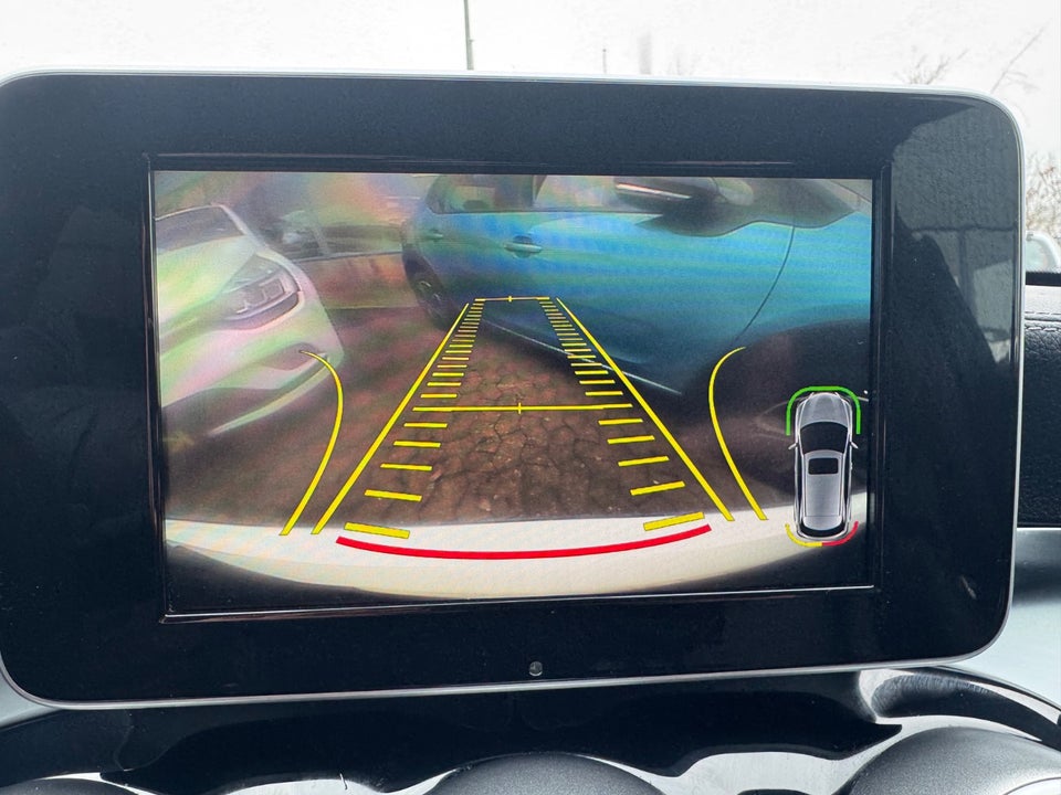 Mercedes C400 3,0 AMG Line stc. aut. 4Matic 5d