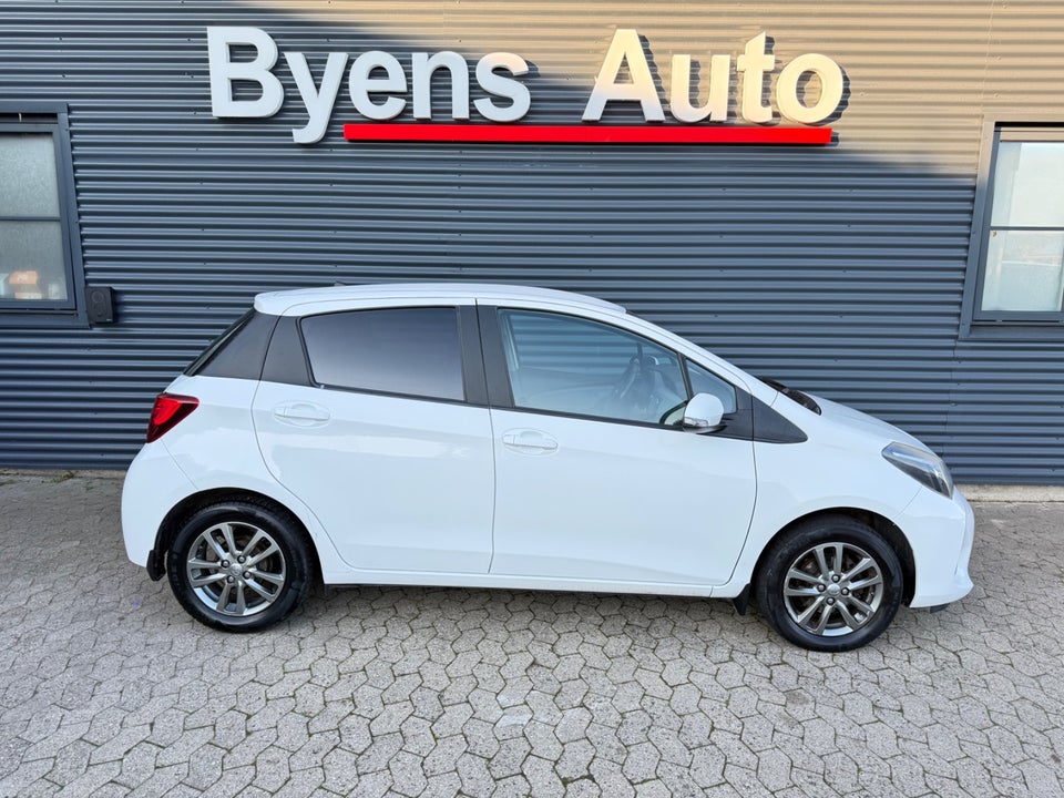 Toyota Yaris 1,3 VVT-i T2 Limited 5d
