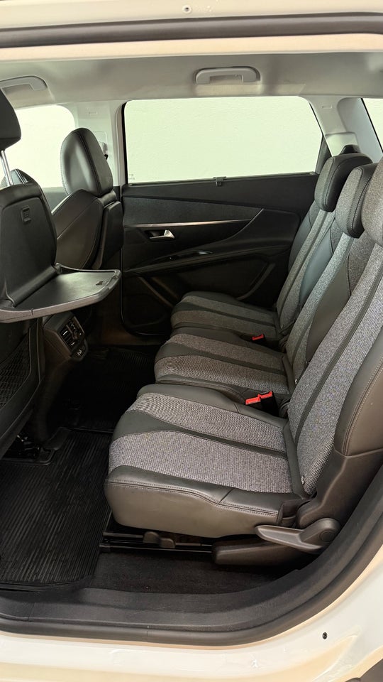 Peugeot 5008 1,2 e-THP 130 Allure 7prs 5d