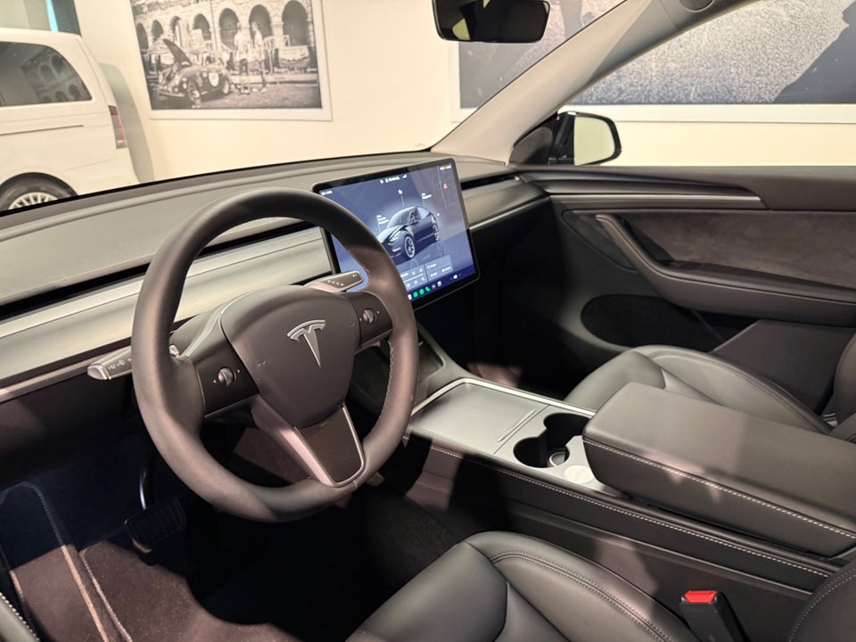 Tesla Model Y Long Range RWD 5d