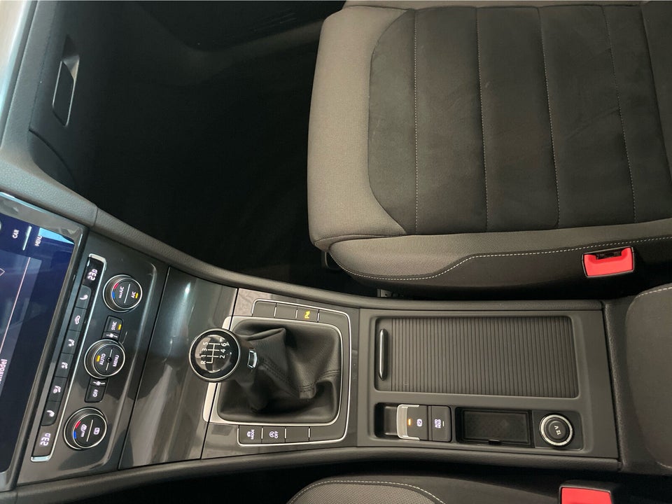 VW Golf VII 1,5 TSi 130 Comfortline 5d