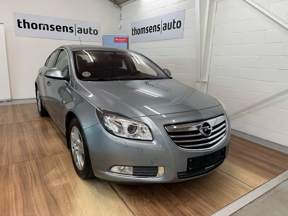 Opel Insignia 1,8 Edition 5d
