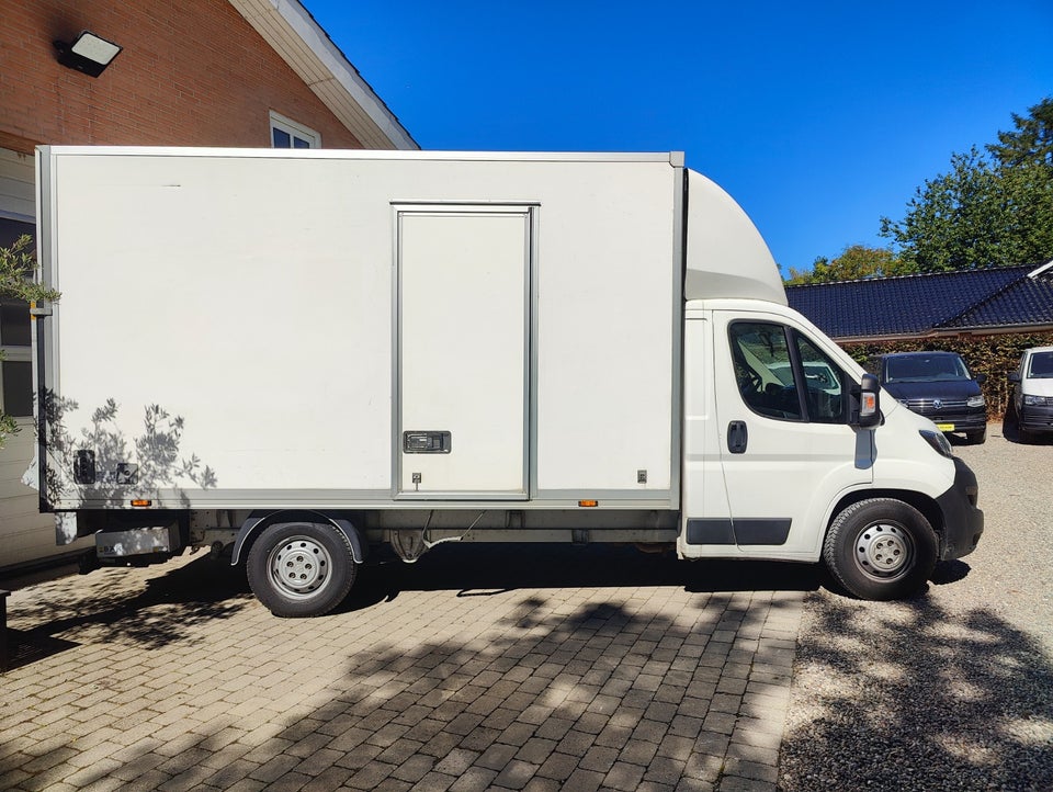 Peugeot Boxer 335 2,2 BlueHDi 165 L3 Alukasse m/lift 2d