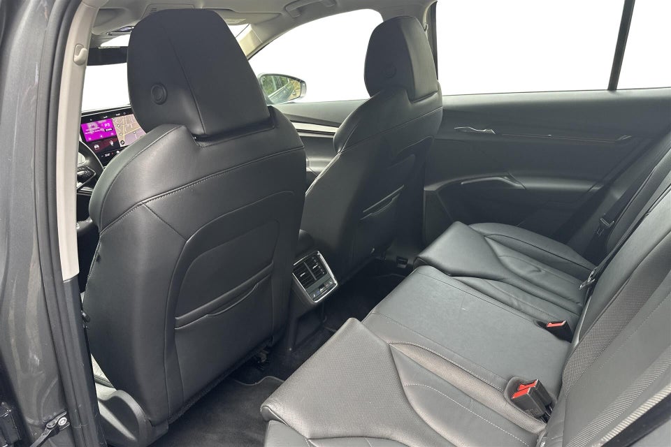 Skoda Enyaq 80 iV Plus Suite 5d