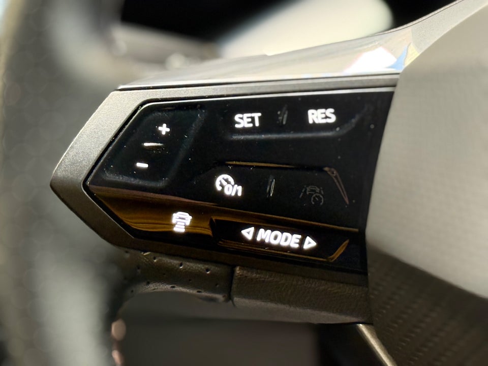 Cupra Born 58  5d