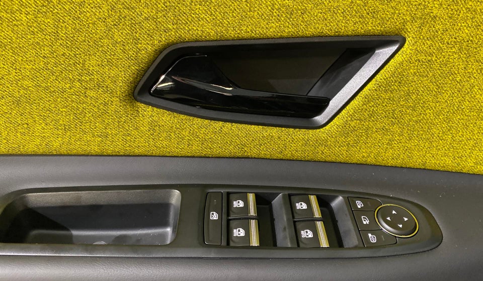 Renault 5 E-Tech 52 Iconic 5d