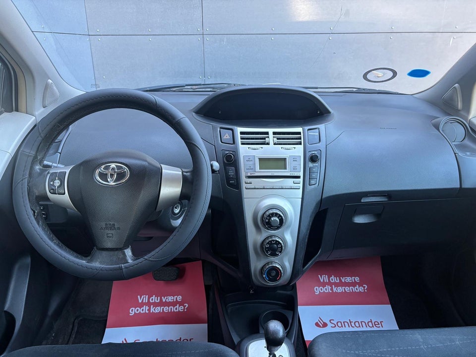 Toyota Yaris 1,3 Luna M/M 5d