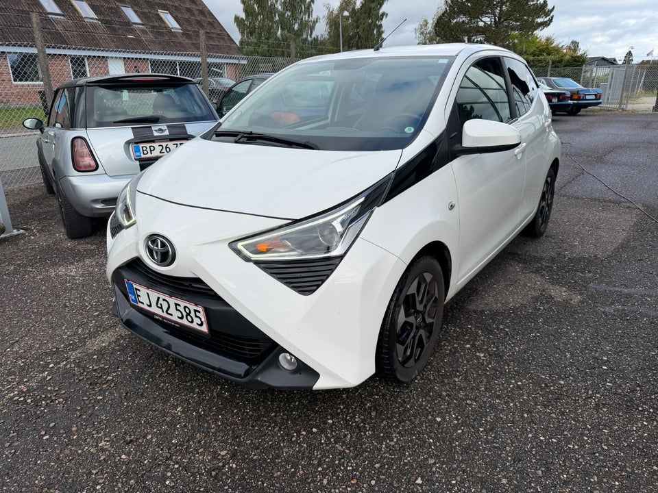 Toyota Aygo 1,0 VVT-i x-press 5d
