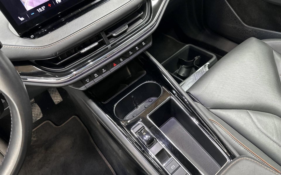 Skoda Enyaq 80x iV Suite 5d