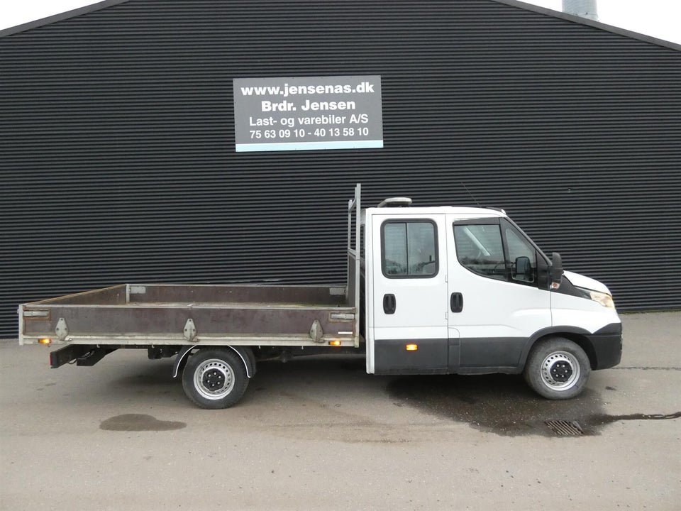 Iveco Daily 2,3 35S14 Mandskabsvogn m/lad 4d