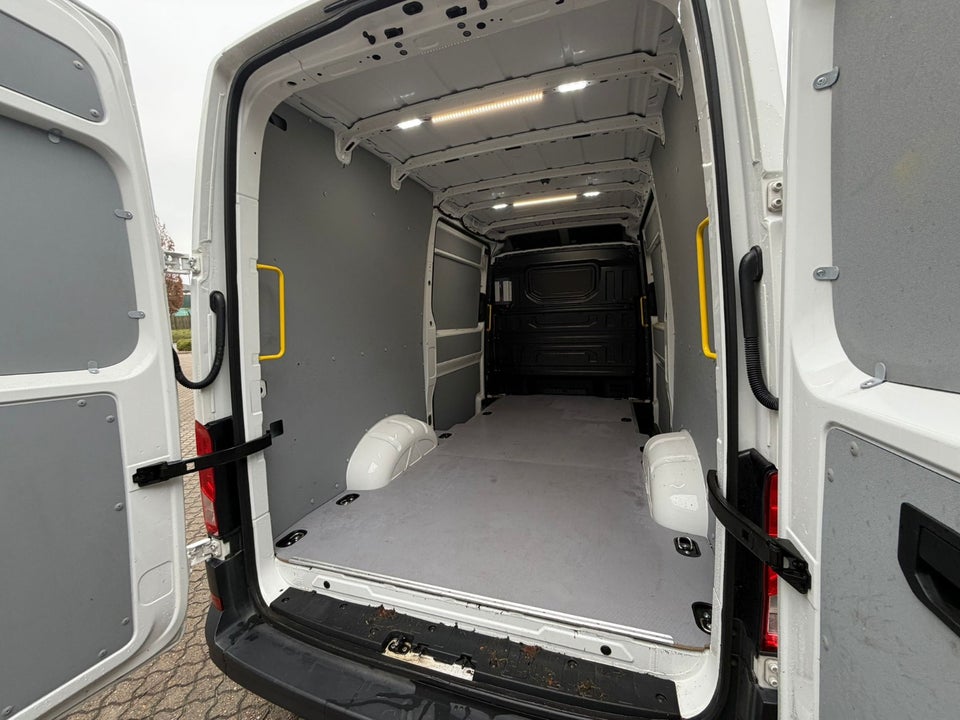 MAN TGE 2,0 3.160 Kassevogn L3H3 aut. RWD