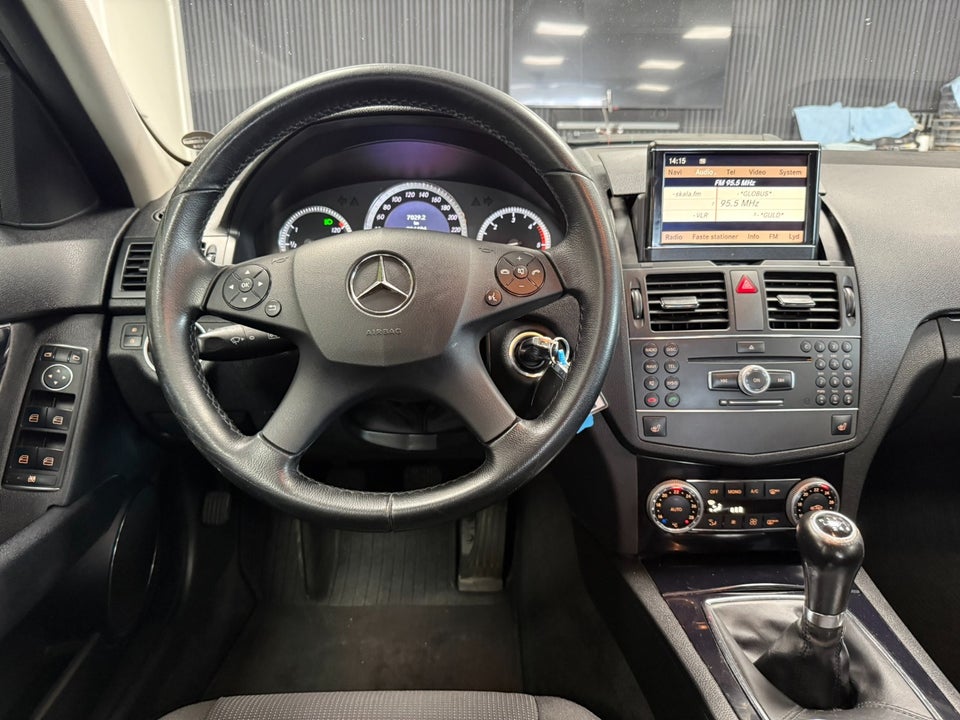 Mercedes C200 2,2 CDi BE 4d