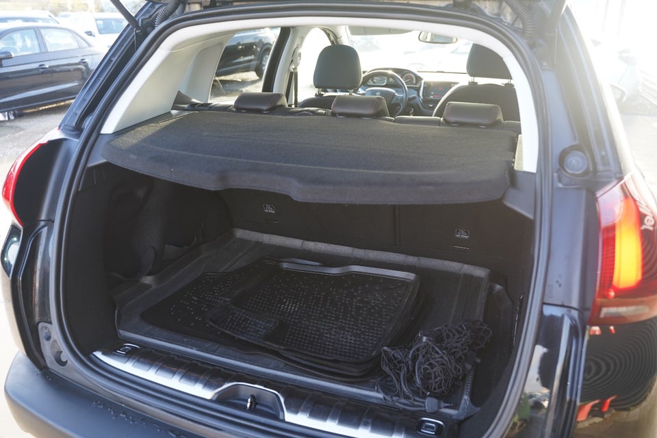 Peugeot 2008 1,6 BlueHDi 100 GT Line 5d