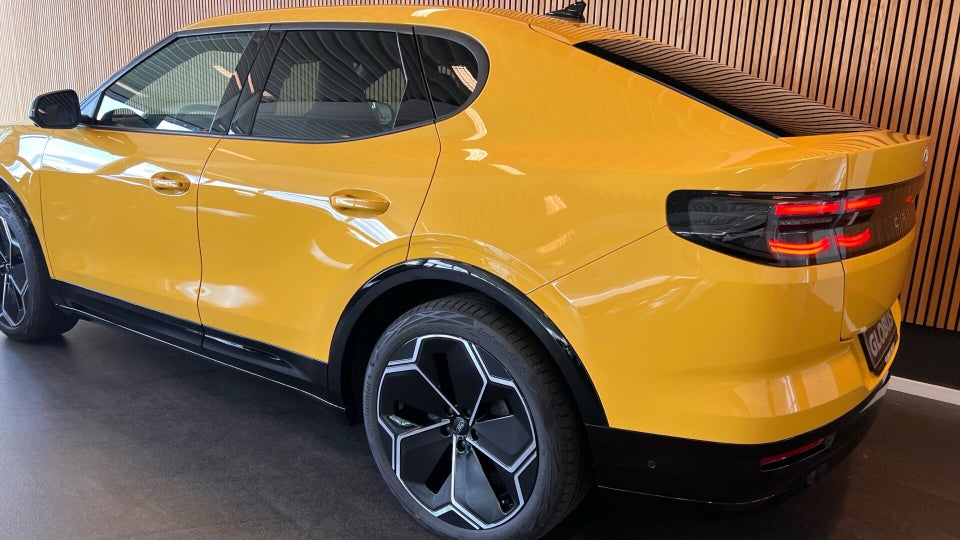 Ford Capri 77 Select Extended Range 5d