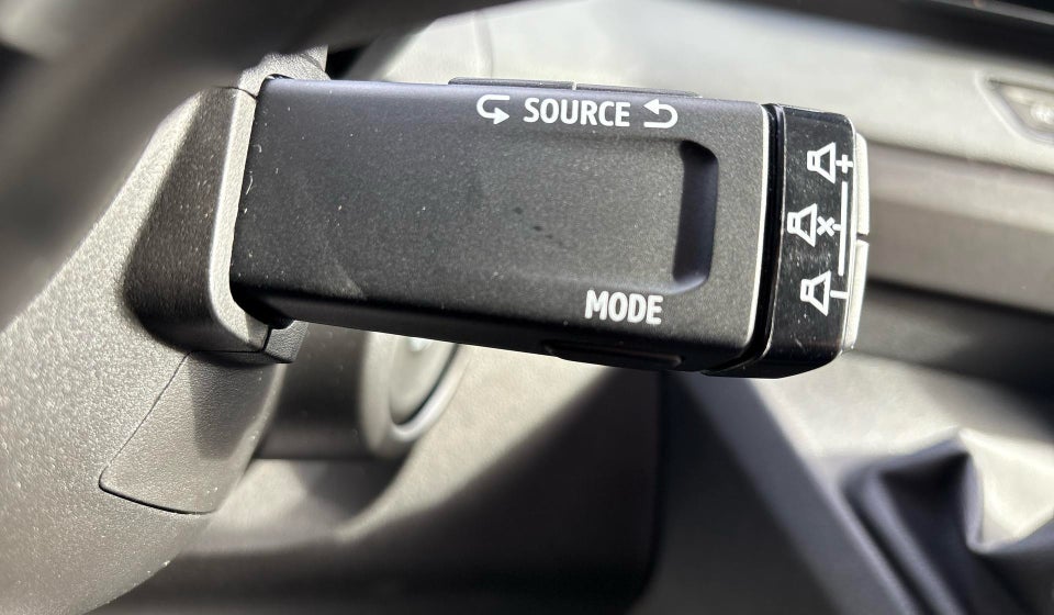 Renault Master V T33 2,0 dCi 130 L2H2 Kassevogn Tekno