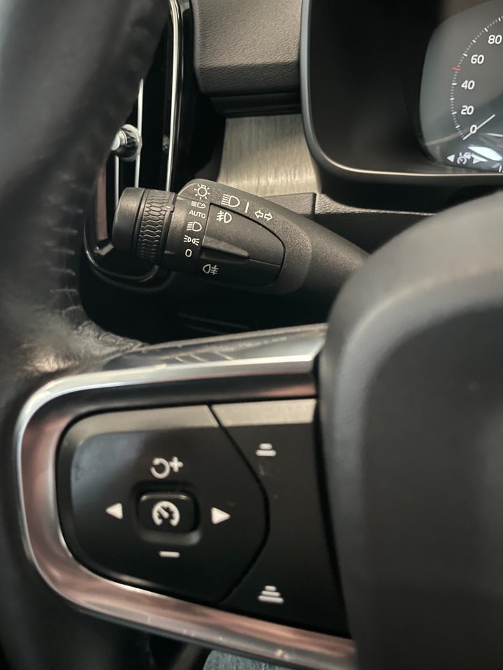 Volvo XC40 2,0 D4 190 Inscription aut. AWD 5d