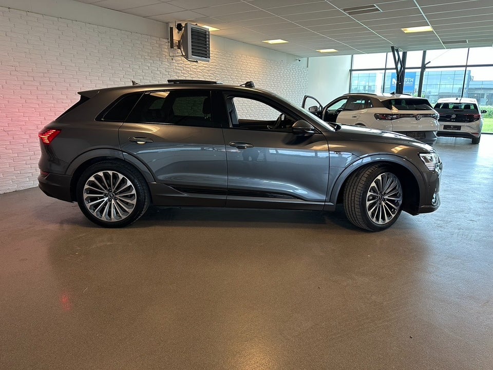 Audi e-tron 55 S-line quattro 5d