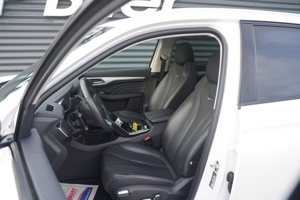 MG Marvel R Luxury 5d