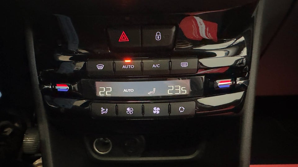 Peugeot 2008 1,6 BlueHDi 100 Allure 5d