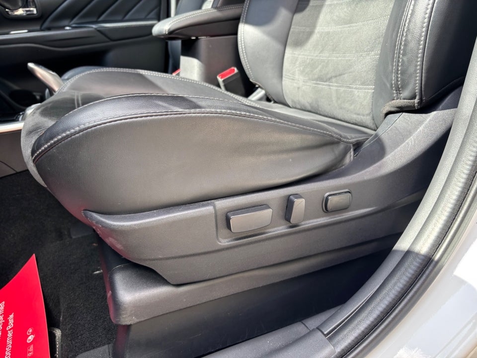 Mitsubishi Outlander 2,4 PHEV Intense CVT 4WD 5d