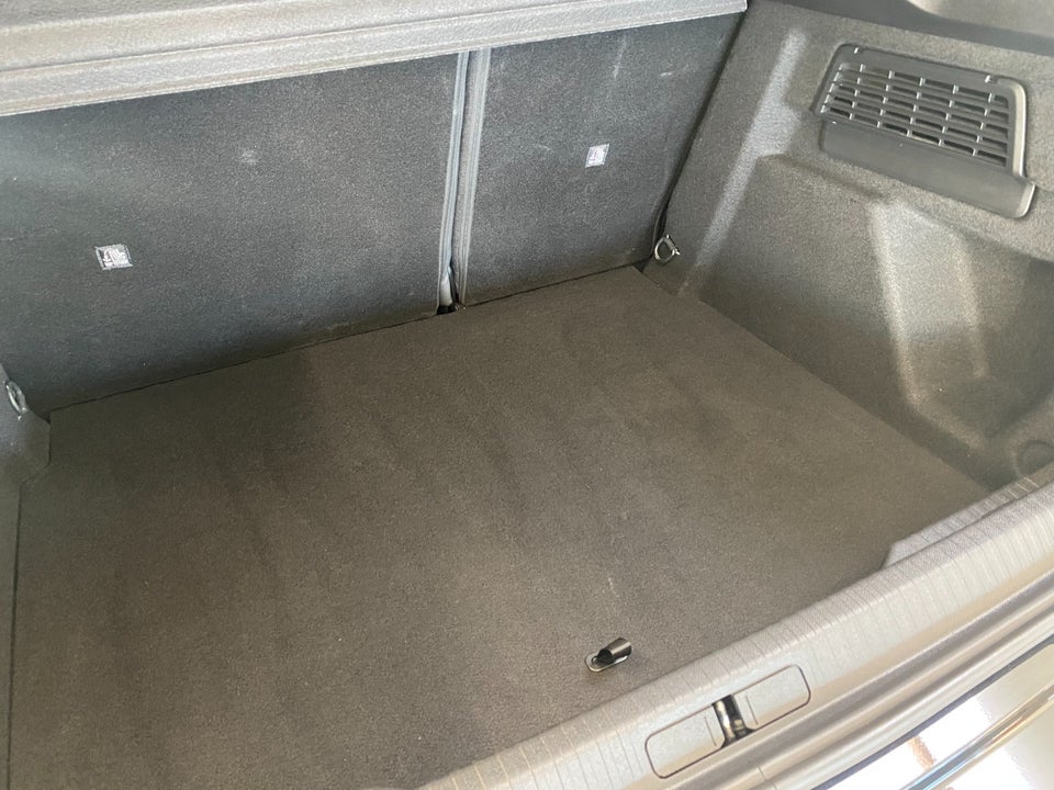 Citroën C4 1,2 PureTech 130 Carré EAT8 5d