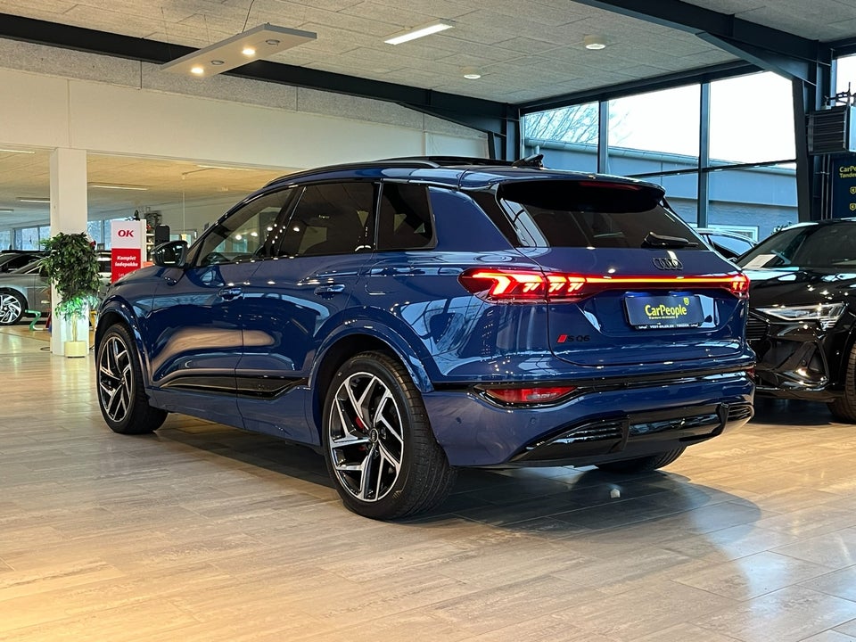Audi SQ6 e-tron quattro 5d