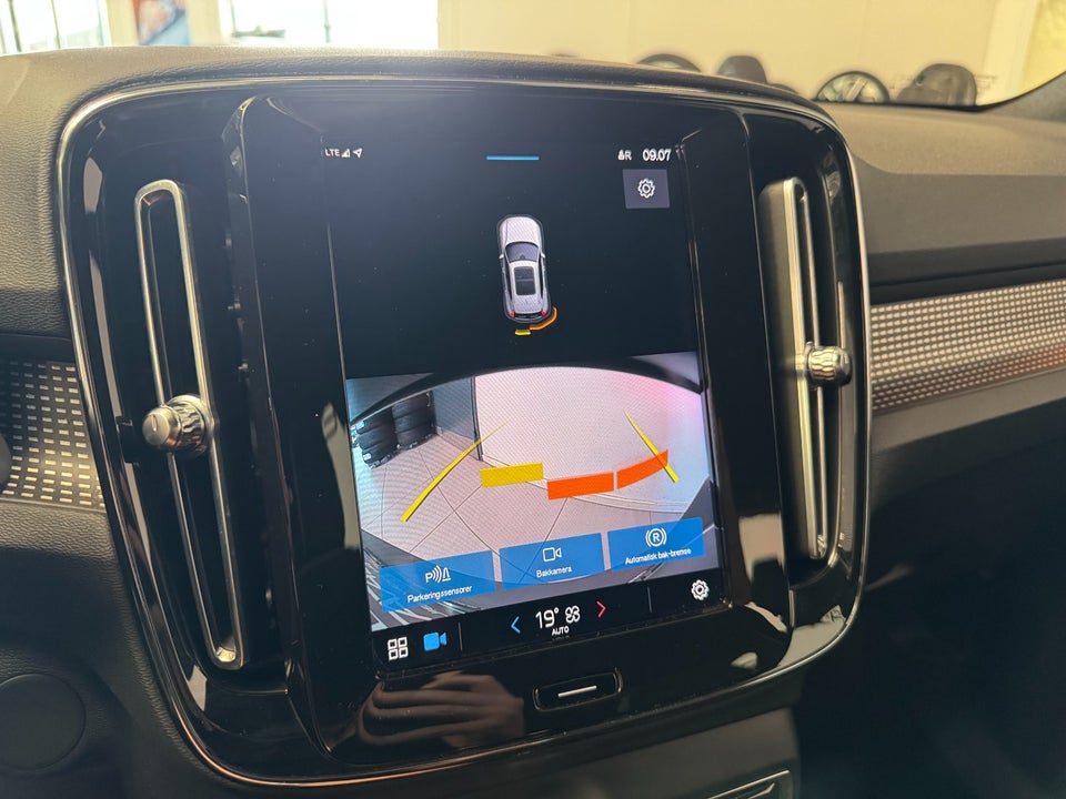 Volvo XC40 P8 ReCharge Twin R-Design 5d