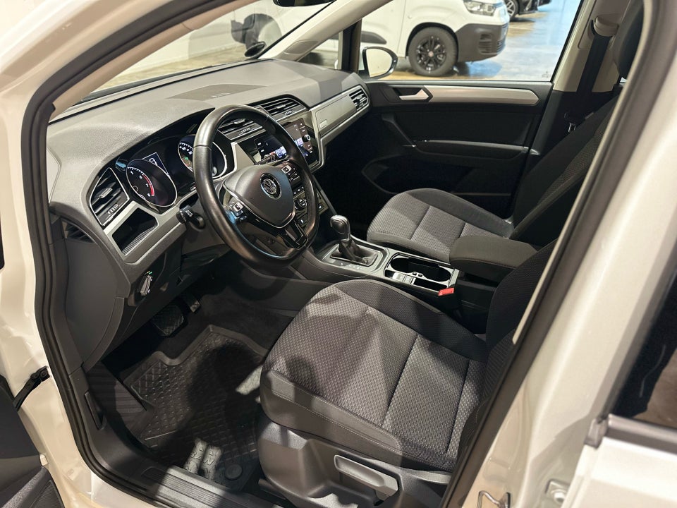 VW Touran 1,4 TSi 150 R-line DSG 7prs 5d