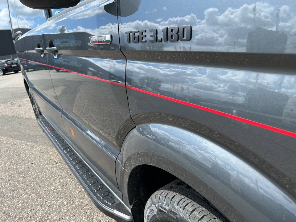 MAN TGE 2,0 3.180 Kassevogn L3H3 aut. FWD