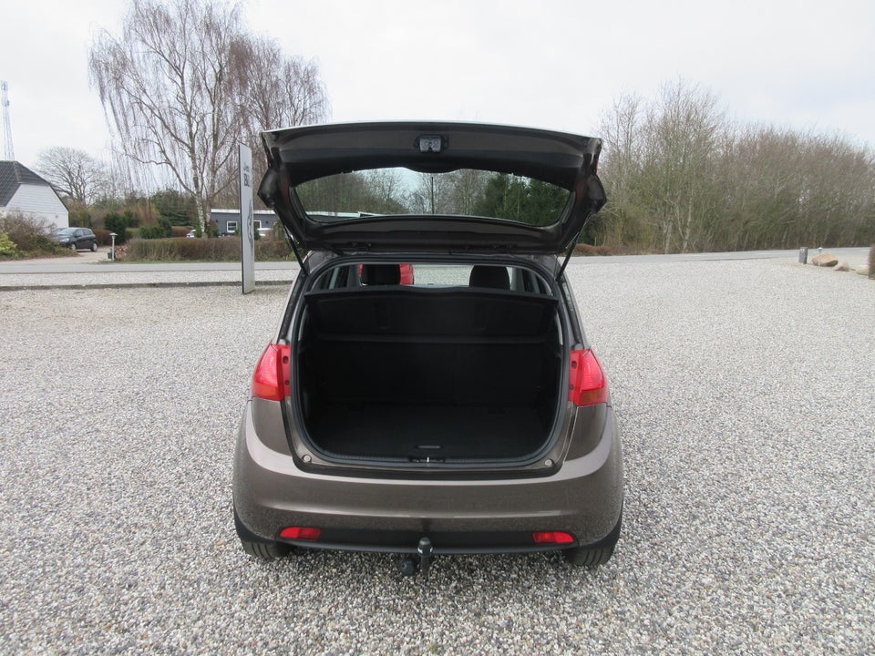 Kia Venga 1,4 CVVT Style+ 5d