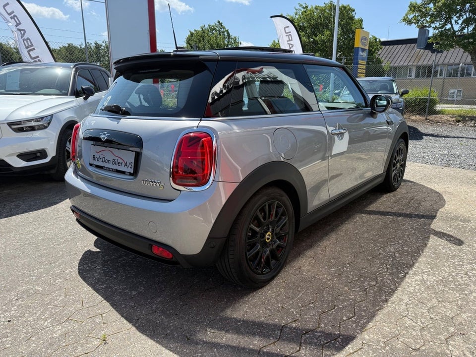 MINI Cooper SE Classic Trim 3d