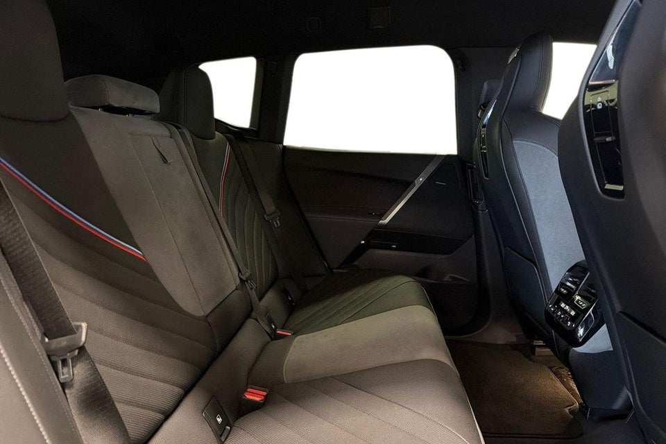BMW iX xDrive60 Fully Charged 5d