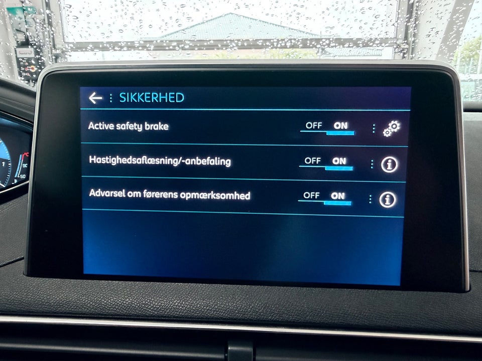 Peugeot 3008 1,5 BlueHDi 130 Selection Pack EAT8 5d