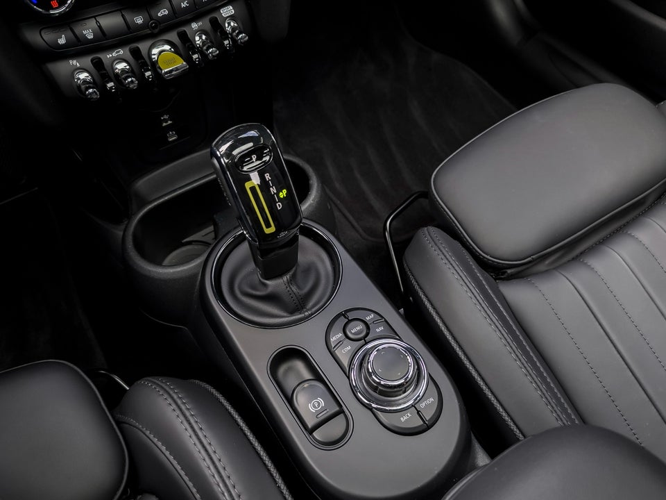 MINI Cooper SE Classic Trim 3d