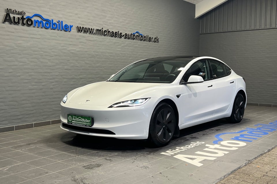 Tesla Model 3 Long Range AWD 4d