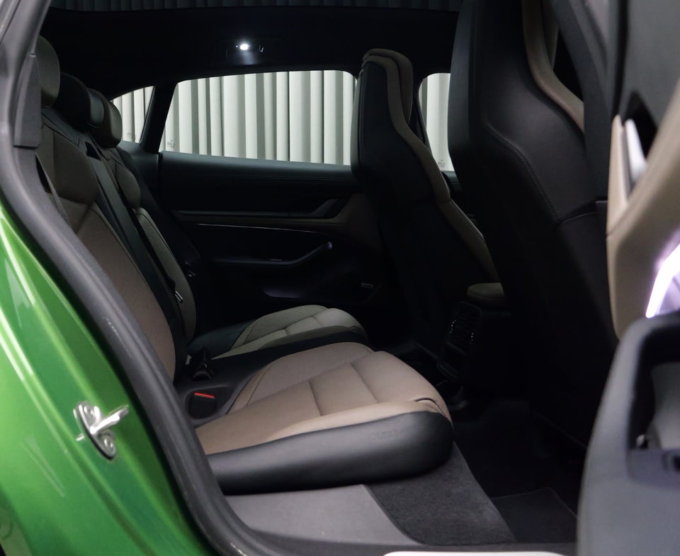 Porsche Taycan 4S Performance+ Cross Turismo 5d