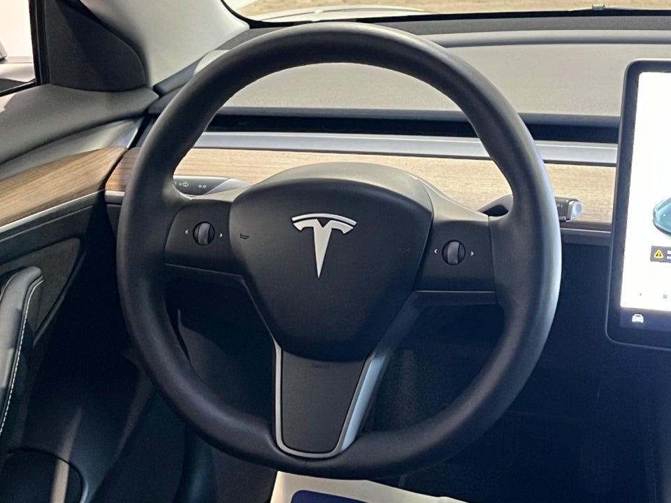 Tesla Model 3 Long Range AWD 4d