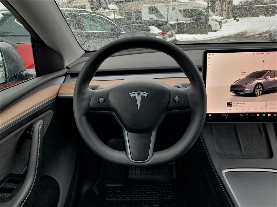 Tesla Model Y Long Range AWD 5d