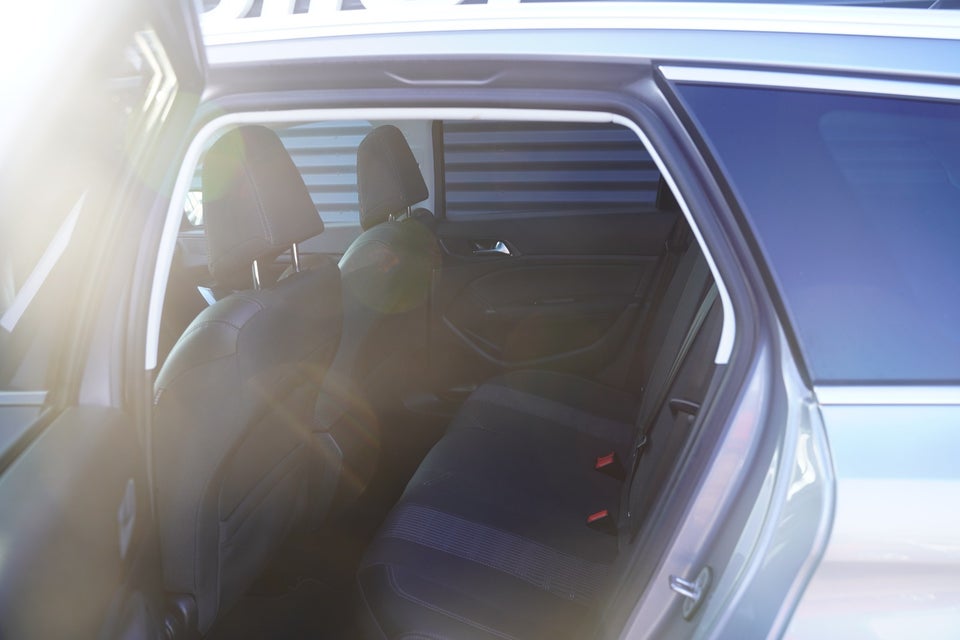 Peugeot 308 1,5 BlueHDi 130 Prestige Sky 5d